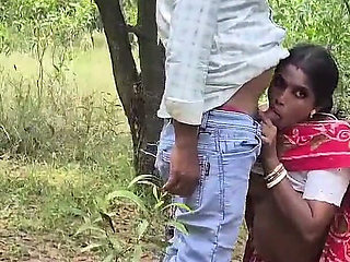 A Village Bhabhi Fucked by a School Student in Forest,sona Bhabhi First Time Outdoor Sex by Her Boyfriend