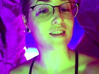 Webcam milf with breast milk live hardcore masturbate