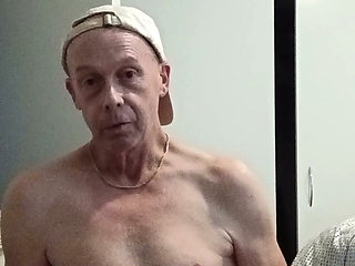 I Am A Tiny Dick guy A I Love Sucking Straight Guys