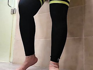 Linsey Dawn solo foot fetish