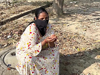 Admin fucks poor girl and takes advantage – Desi bhabhi big cock sex