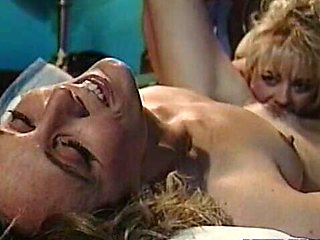 Extremely hot babes Kaitlyn Ashley and Melanie Moore love pussy-licking