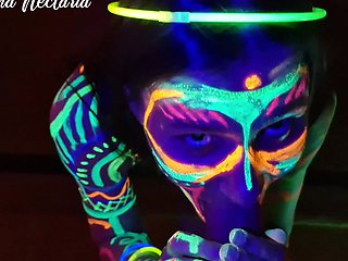 Fucked The Wild Slim Girl In The Uv- Light