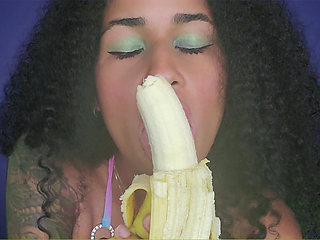 Don't You Just Love My Lips?