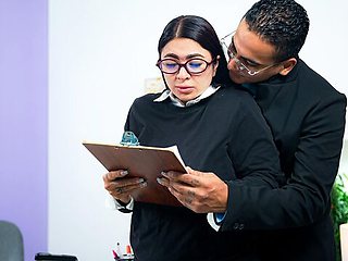 Oye Mami featuring Silvana Lee's big ass porn