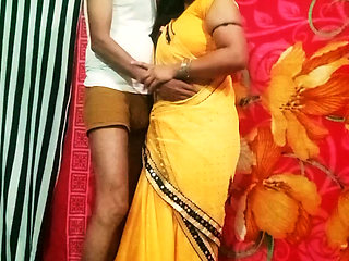 Hot sister-in-law romanced with brother-in-law on the second day of the wedding night, then brother-in-law fucked and chut ka pani nikal kiya