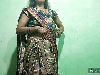 Indian Village Bhabhi Sex with Her Husband in Saree