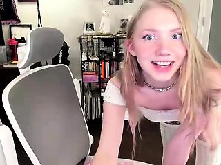 Solo Amateur Blonde Teen Homemade Pussy Masturbation