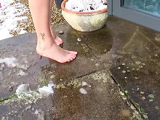 Barefeet in the Snow Naked Girl’s Freezing Feet Challenge