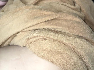 Fucking my mother in the morning until I cumshot her pussy