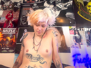 Cute Goth Gurl No Makeup Gets the Hiccups