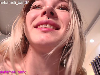 Close up Wet Masturbation with Karneli Bandi