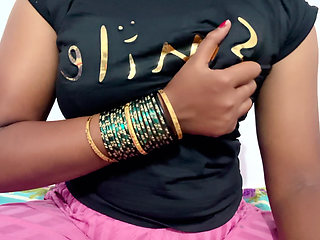 Hot tamil aunty on camera live video call sex