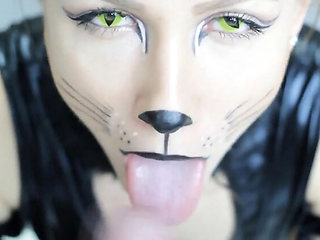 Catwoman Punishes Bad Man - Blowjob & Cum Swallowing in HD