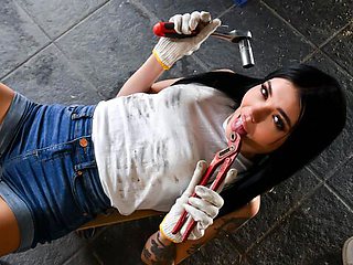 Watch glamour Luna Bunny's action