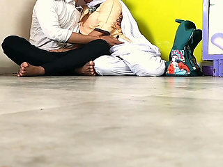 Desi chudai started in the students room, the girl who came to tuition