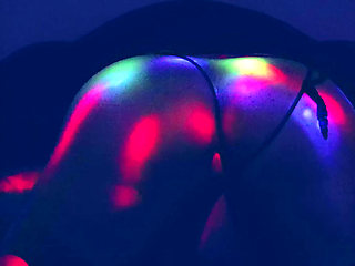 Hot Ass Wiggle, Enjoy Watching My Hot Ass That Desires You