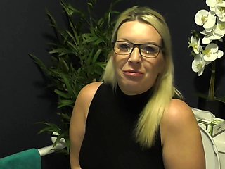 Louise's naughty bath time with a massive cock