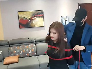 A rope love Foreign girls come to the rope art experience hall to experience bundled: Asian, Bondage  Chinese Porn