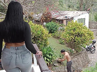 I fuck the gardener until I swallow his cum - Porn in Spanish