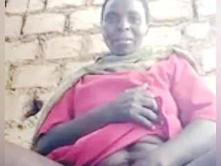 Hadzabe Tribe Mature Woman Masturbating with BF, Hadzabe Vs Technology,it's Very Interesting