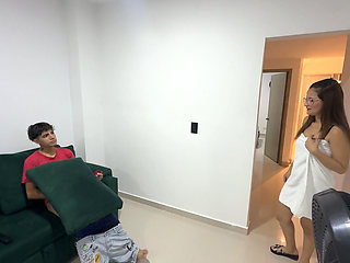 Stepmom with a huge ass discovers her stepson masturbating with her panties and gives him a life lesson with her rich ass.