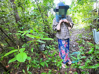 Thai girls walking in the forest stop by to each other. Before picking mushrooms Thai Audio4K
