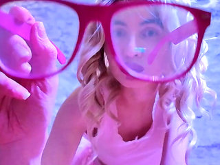 Your Classmate Humiliates Your Height - Height Humiliation