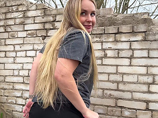Outdoor Pee and Anal Play Ass to Mouth