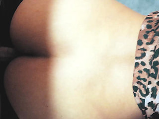 passionate encounter between the cleaning lady and her Arab boss