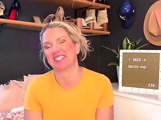 Amateur Big Boobs jerks Big Dick