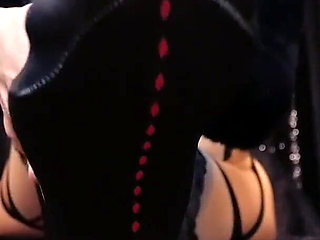 Rebecca Diamante Hold Ups Try on Ita