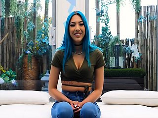 Amateur babe bangs on casting couch POV