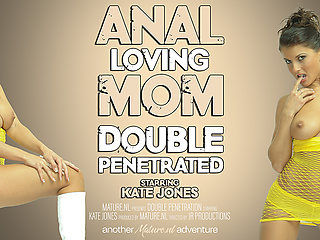 Anal Loving Mom Kate Jones Gets Double Penetrated In Rough Threesome