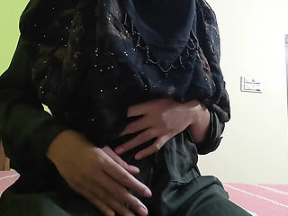 Horny Muslim Girl Hope Love Shows Perfect Body & Big Boobs in Homemade Sex