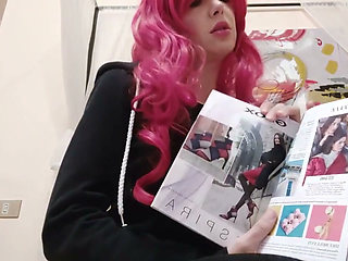 I Relax Leafing Through a Fashion Magazine the Models Are so Sexy and