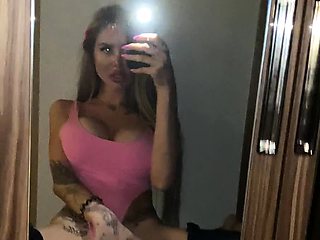 Big boob brunette masturbates on webcam