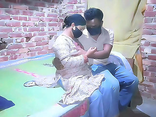 While visiting my sister-in-law's house, I saw my sister-in-law calling me for sex.