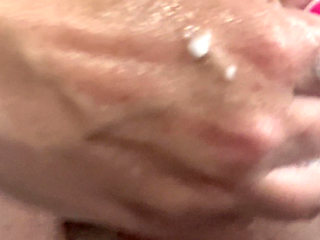 Chubby MILF Shaves Pussy