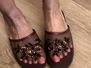 Amateur hottie solo masturbation