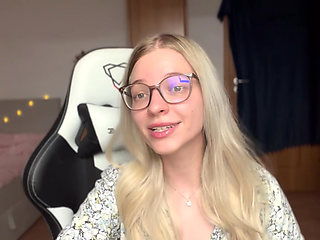 3 Types of Chastity Slaves