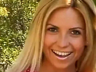 Allysin Chaynes Barefoot Blowjob & Footjob Outdoor Sex