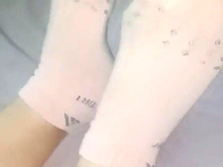 Medi Shows Her Feet in Short Socks and Her Tail