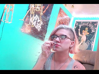 Mirror Sneezing