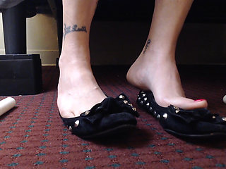 Red Toenail Shoeplay Ballet Flats