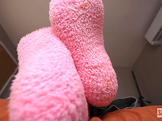 Stuck to Giantess Step-stepmom's Socks