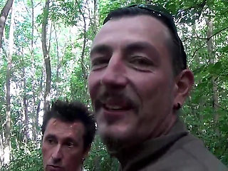 Slutty Girl Banged in Threesome