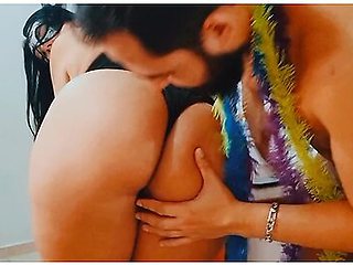 Hidden camera capture of a woman’s lustful rendezvous in a carnival crowd