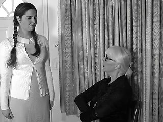 College Busty teen Shows Off