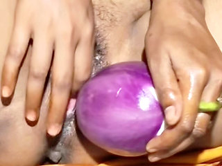 Desi Bhabhi Pussy Mein Bada Baigan Dal Ke Pani Nikla Hindi Audio Masturbation Spray
